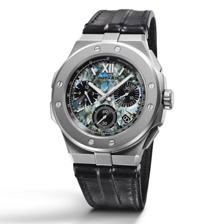 CHOPARD Alpine Eagle XL Chrono。预估价：CHF 30,000～50,000