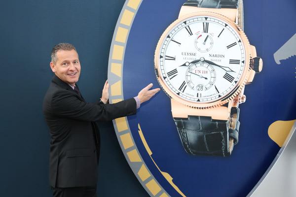 雅典表CEO-Patrik-P—Hoffmann先生揭幕搭载雅典表全新自主机芯UN118的独创航海天文台腕表 