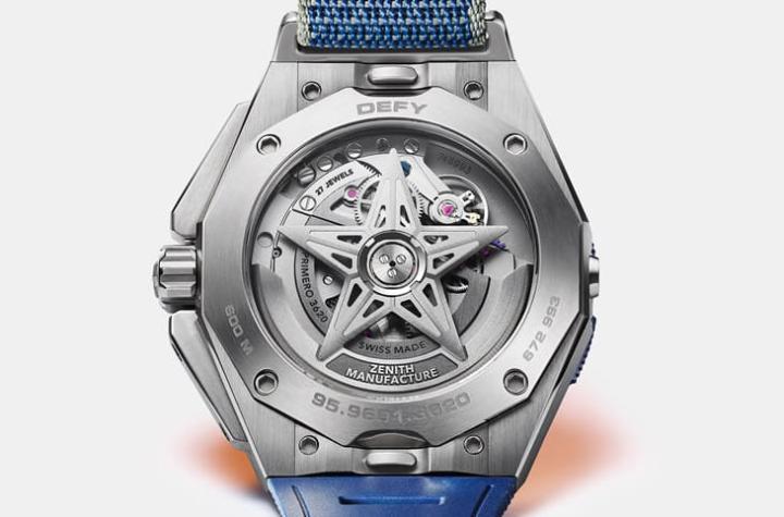 手表搭载El Primero 3620-SC自动机芯，其蕴含硅材质零件能产生高抗磁性能，同时表背还可见到表带快拆装置，佩戴者得以自由切换不同类型的表带。