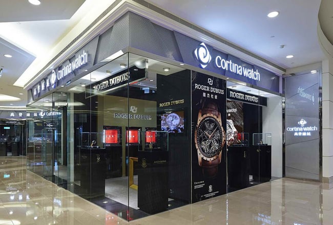 roger dubuis台北101高登钟表店中店的玻璃外墙,可一眼见到与全球专卖